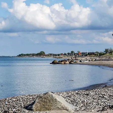 6 Person In Otterup-by Traum