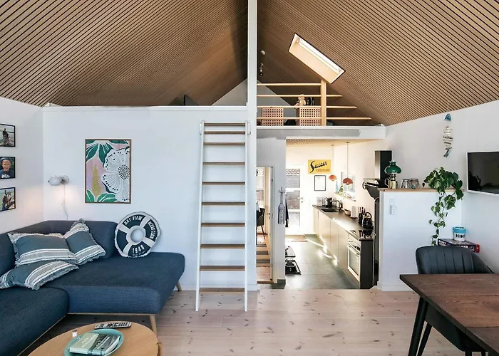 6 Person In Otterup-by Traum