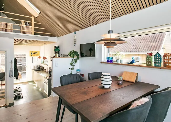 6 Person In Otterup-by Traum